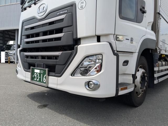 Nissan QUON 2022-12 7710384-24