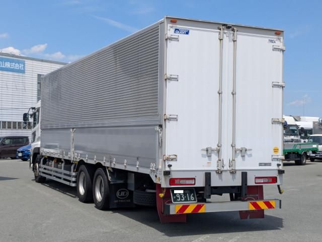 Nissan QUON 2022-12 7710384-2