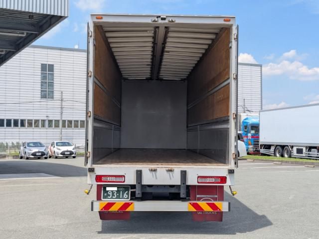 Nissan QUON 2022-12 7710384-7