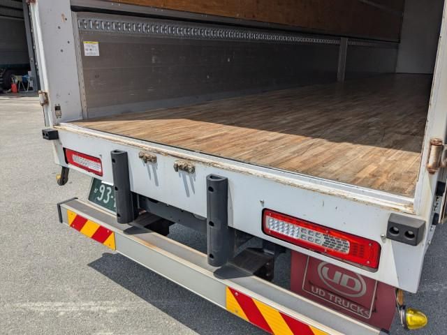 Nissan QUON 2022-12 7710384-8
