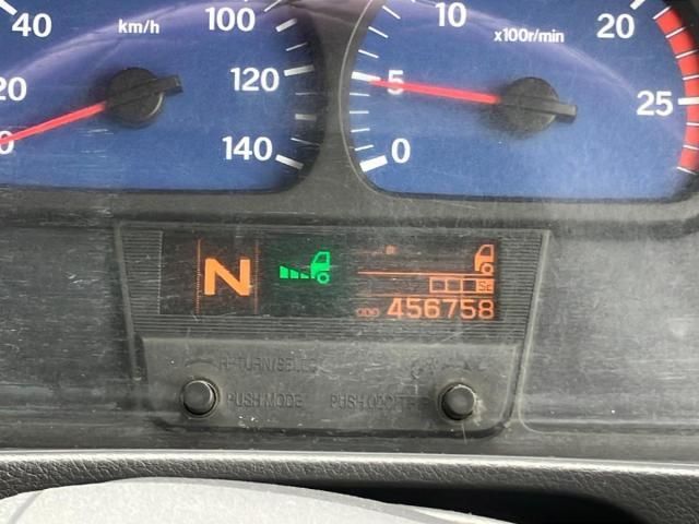Nissan QUON 2017-07 7710415-20