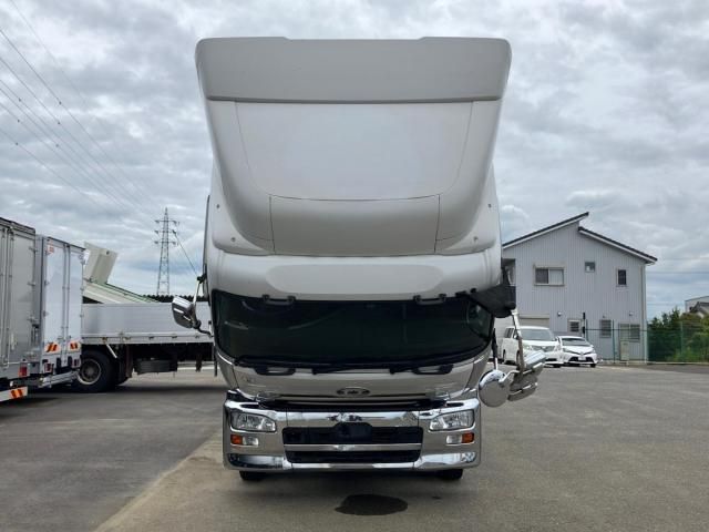 Nissan QUON 2017-07 7710415-22