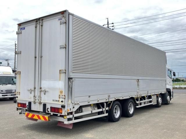 Nissan QUON 2017-07 7710415-2