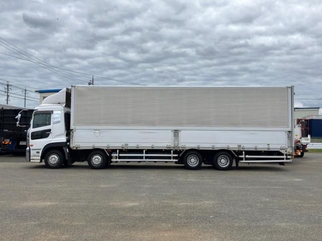Nissan QUON 2017-07 7710415-6