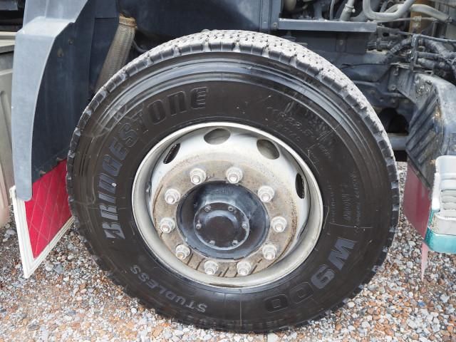 Nissan QUON 2017-03 7710398-9