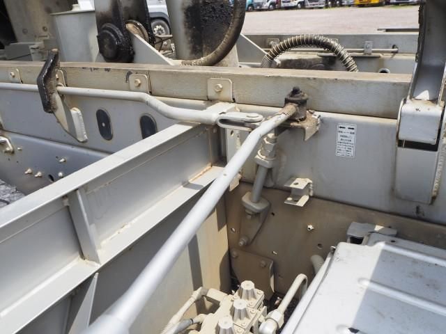 Nissan QUON 2013-01 7710400-15