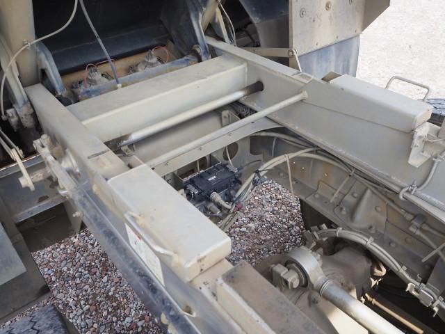 Nissan QUON 2013-01 7710400-22