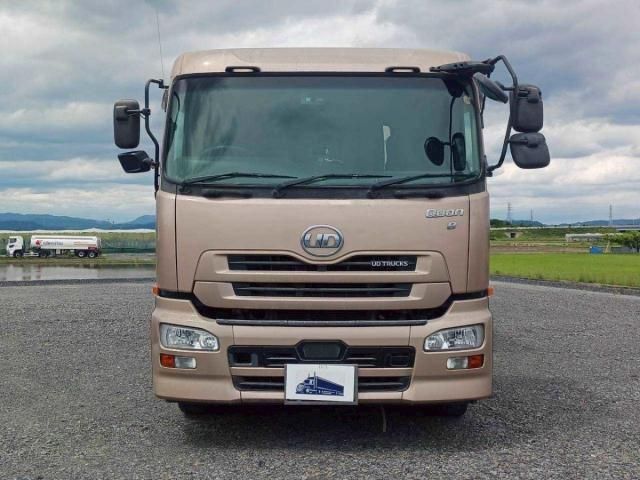Nissan QUON 2017-11 7710376-13