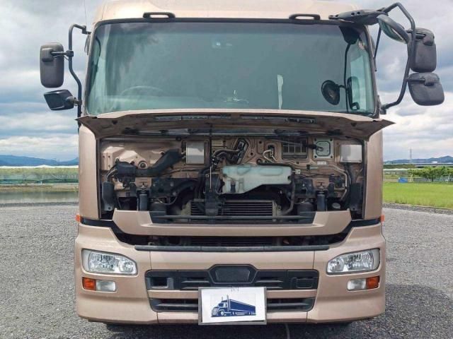 Nissan QUON 2017-11 7710376-15