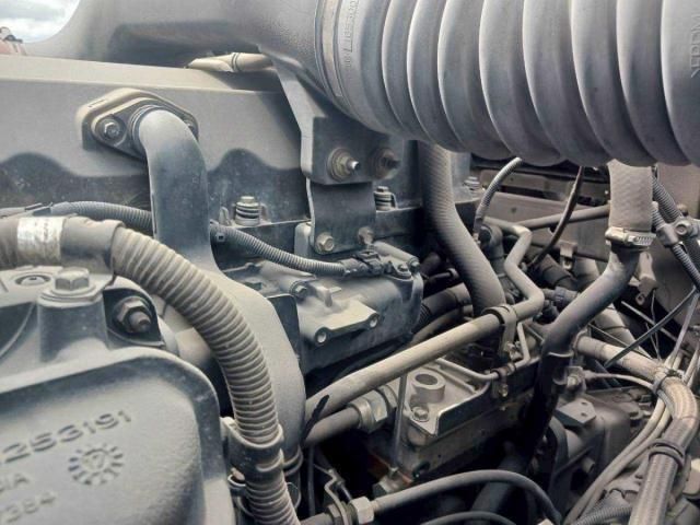 Nissan QUON 2017-11 7710376-24