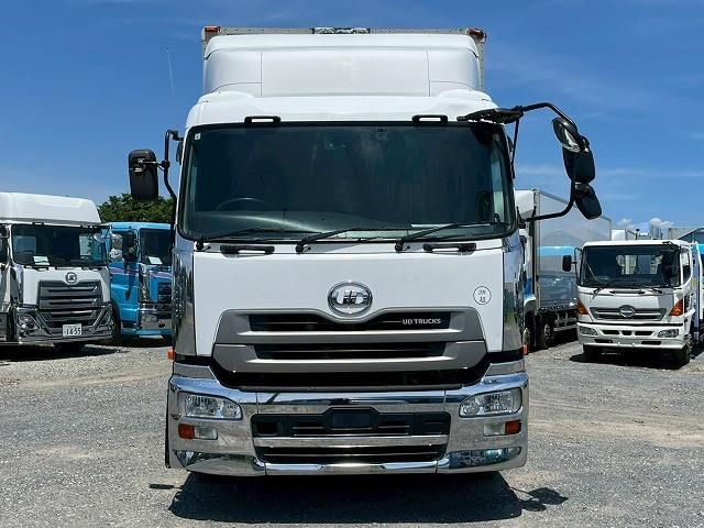 Nissan QUON 2017-04 7710413-1