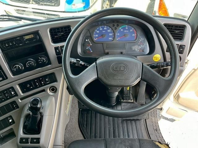 Nissan QUON 2017-04 7710413-25