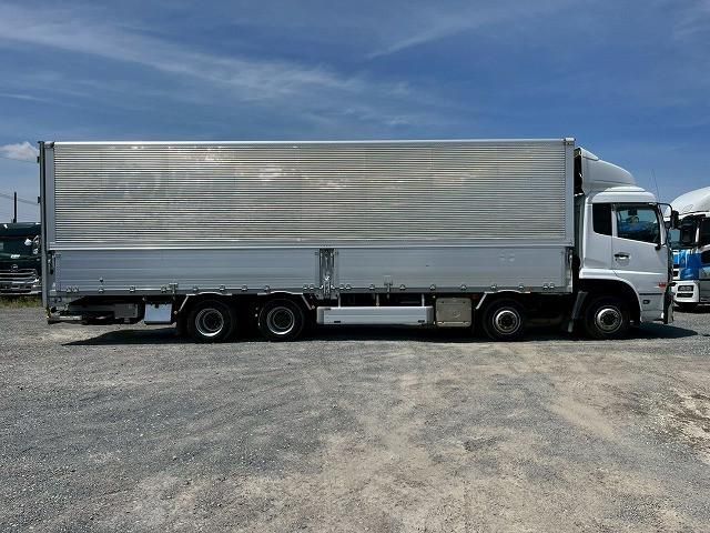 Nissan QUON 2017-04 7710413-4