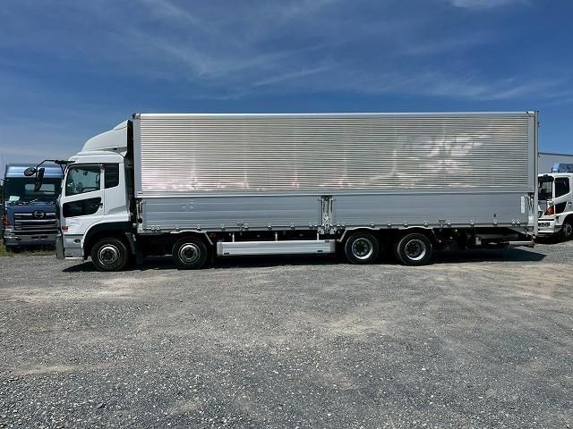 Nissan QUON 2017-04 7710413-8