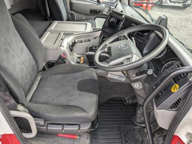 Nissan QUON 2019-08 7710383-10