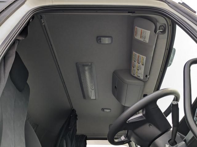 Nissan QUON 2019-08 7710383-11