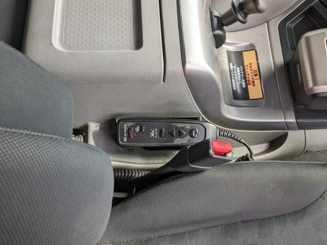 Nissan QUON 2019-08 7710383-13
