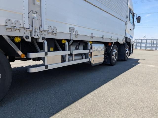 Nissan QUON 2024-09 7710375-15