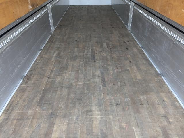 Nissan QUON 2024-09 7710375-19