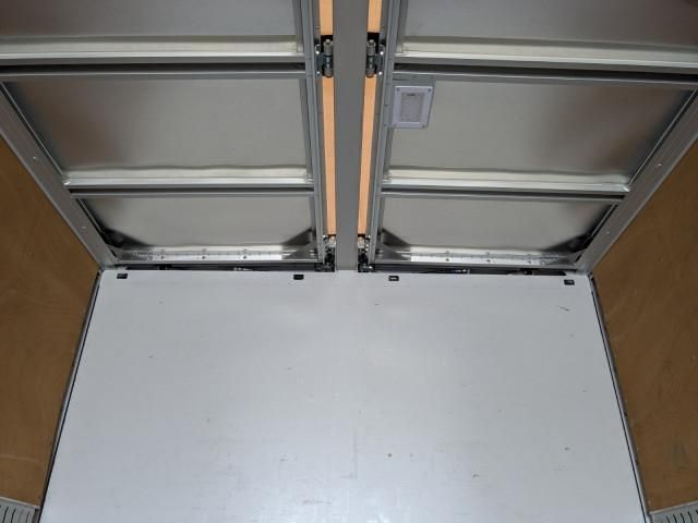 Nissan QUON 2024-09 7710375-22