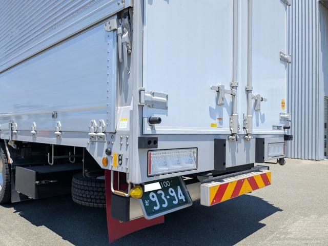 Nissan QUON 2024-09 7710375-4