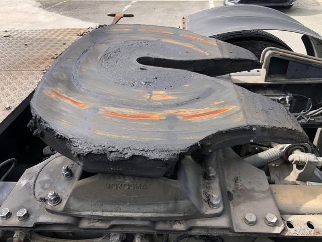 Nissan QUON 2014-05 7737883-15