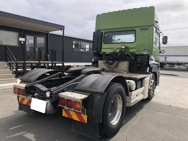 Nissan QUON 2014-05 7737883-3