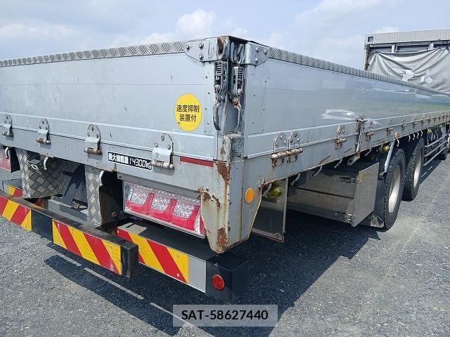 Nissan QUON 2017-12 7788513-10