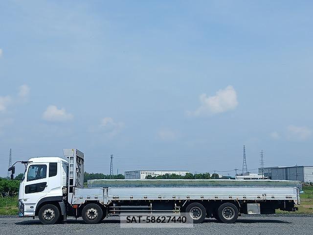 Nissan QUON 2017-12 7788513-7