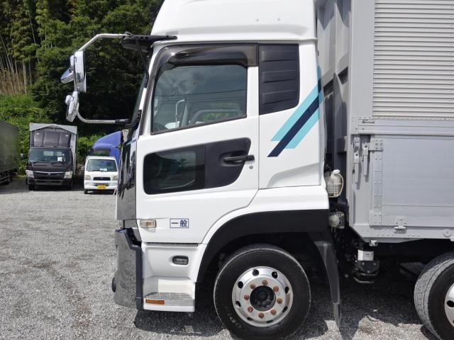Nissan QUON 2019-03 7864749-13