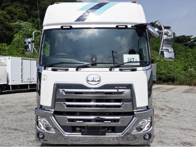 Nissan QUON 2019-03 7864749-2