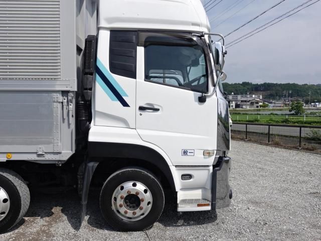 Nissan QUON 2019-03 7864749-6
