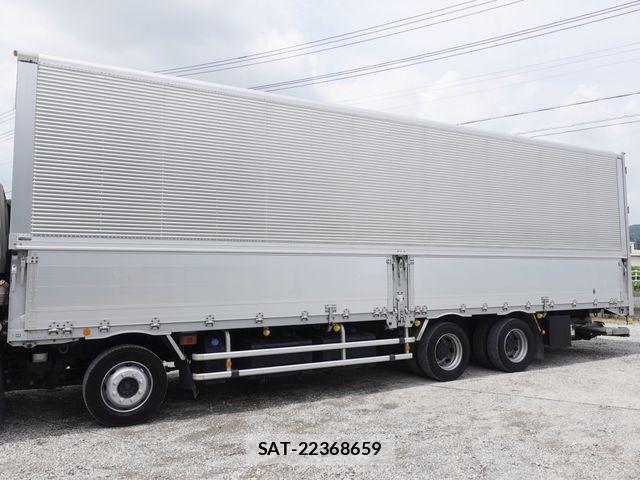 Nissan QUON 2019-09 7879030-12