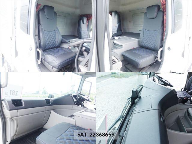 Nissan QUON 2019-09 7879030-26