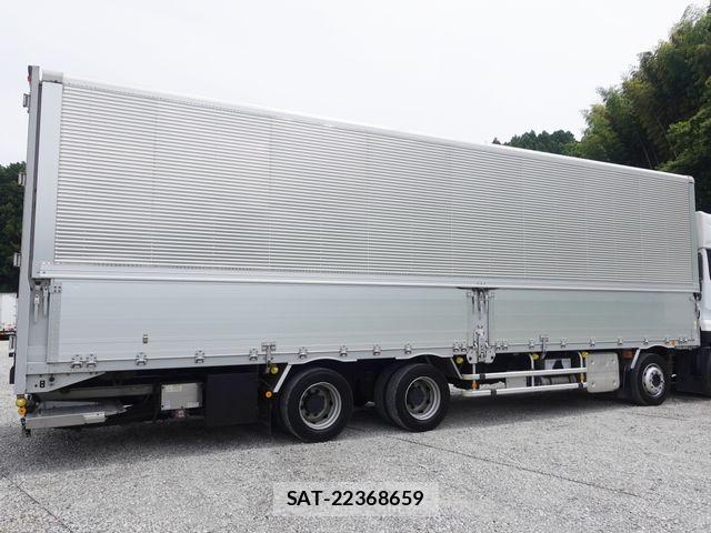 Nissan QUON 2019-09 7879030-8
