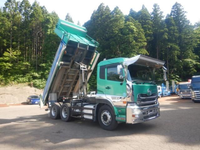 Nissan QUON 2014-04 7864751-9