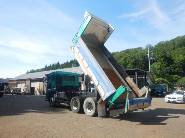 Nissan QUON 2014-04 7864751-11