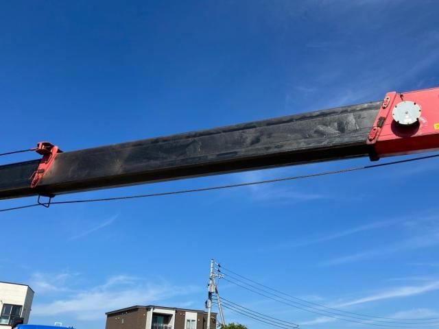 Nissan QUON 2015-03 7864744-10