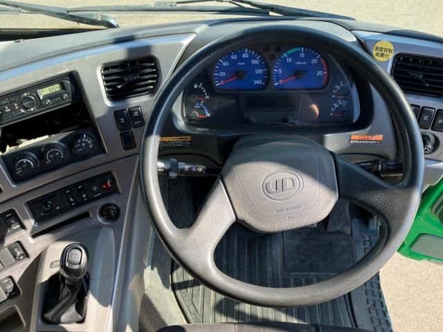 Nissan QUON 2015-03 7864744-20