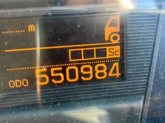 Nissan QUON 2015-03 7864744-21