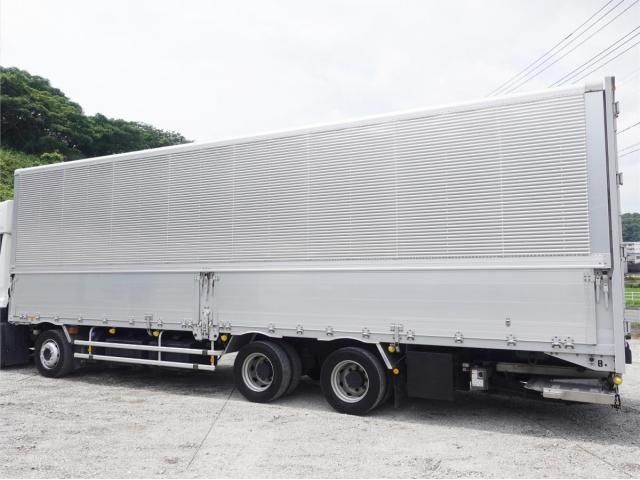 Nissan QUON 2019-09 7864748-11
