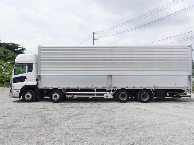 Nissan QUON 2019-09 7864748-12