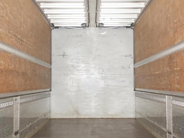 Nissan QUON 2019-09 7864748-20