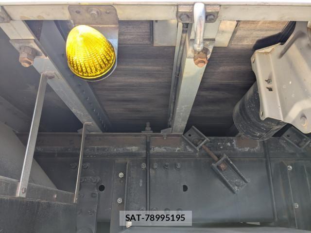 Nissan QUON 2019-04 7963389-22
