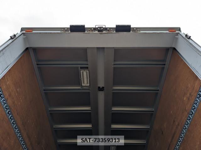 Nissan QUON 2019-06 7963390-19