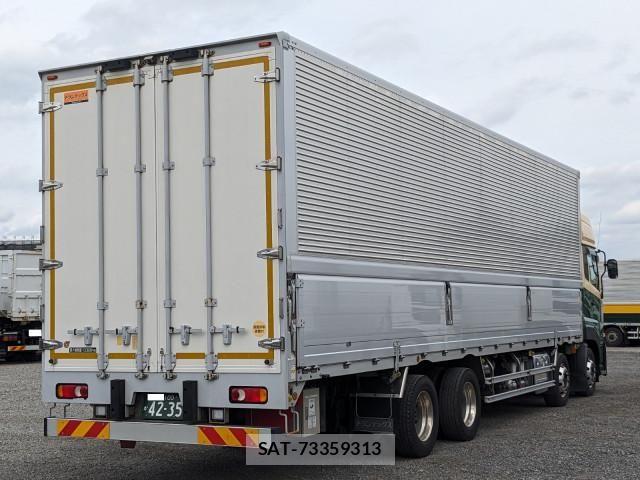 Nissan QUON 2019-06 7963390-3