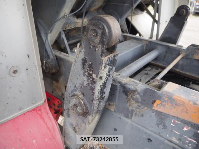 Nissan QUON 2013-06 7963401-20