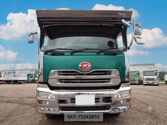 Nissan QUON 2013-06 7963401-7