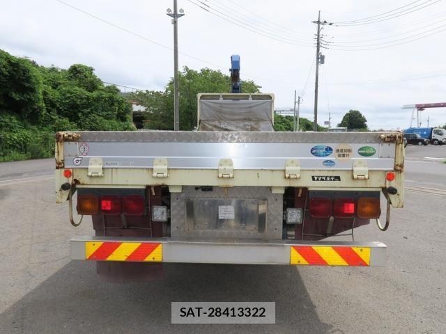 Nissan QUON 2016-12 7963391-4