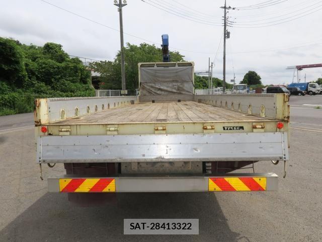 Nissan QUON 2016-12 7963391-5